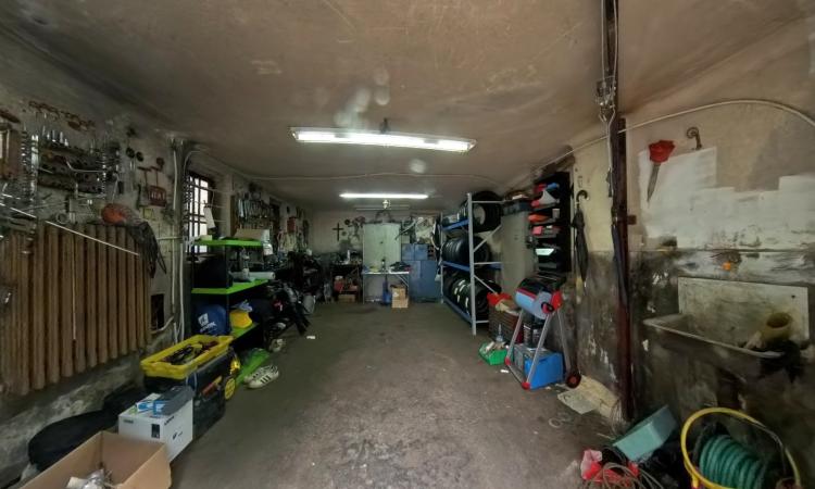 Apartamente in vila, garaj si curte comuna, zona Dacia/Polona