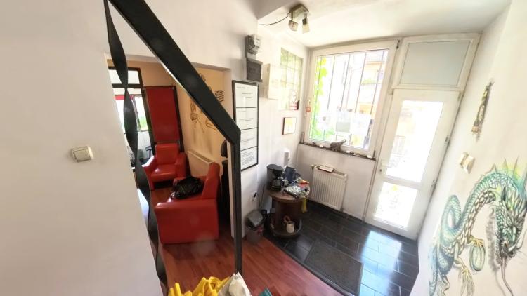 Apartamente in vila, garaj si curte comuna, zona Dacia/Polona