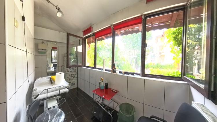 Apartamente in vila, garaj si curte comuna, zona Dacia/Polona
