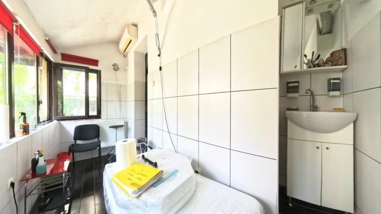 Apartamente in vila, garaj si curte comuna, zona Dacia/Polona