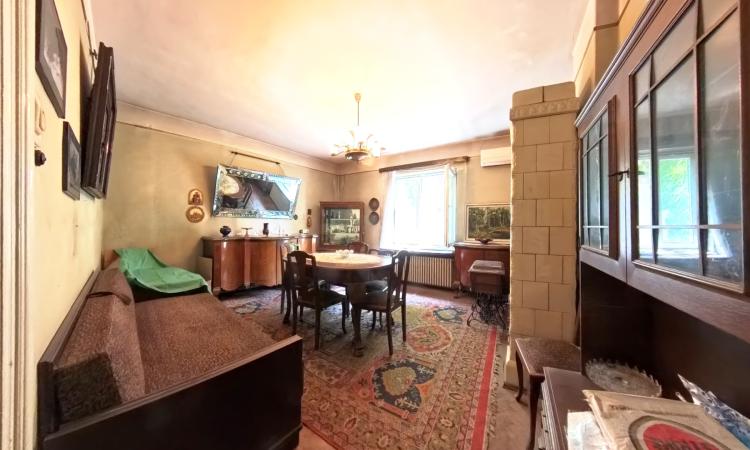 Apartamente in vila, garaj si curte comuna, zona Dacia/Polona
