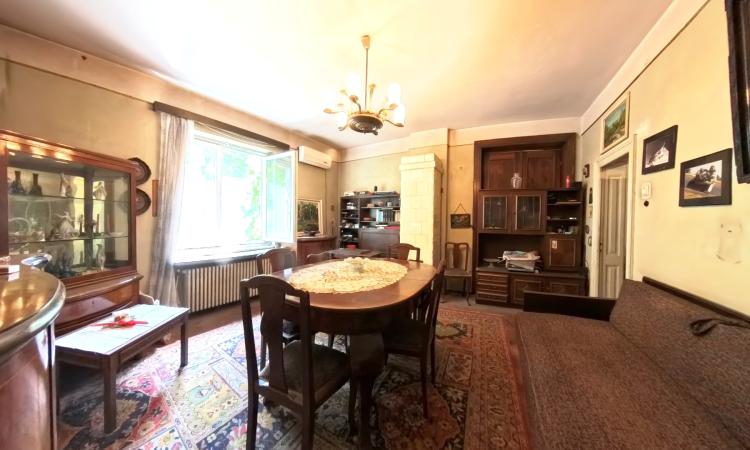 Apartamente in vila, garaj si curte comuna, zona Dacia/Polona