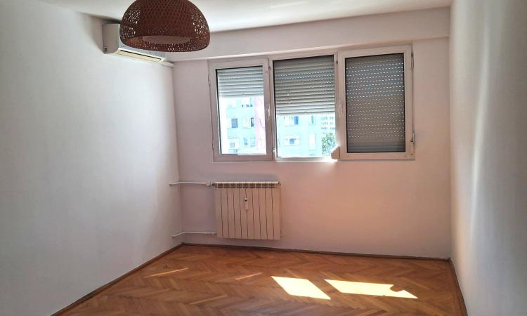 Apartament 2 Camere , chiar langa Parcul I O R