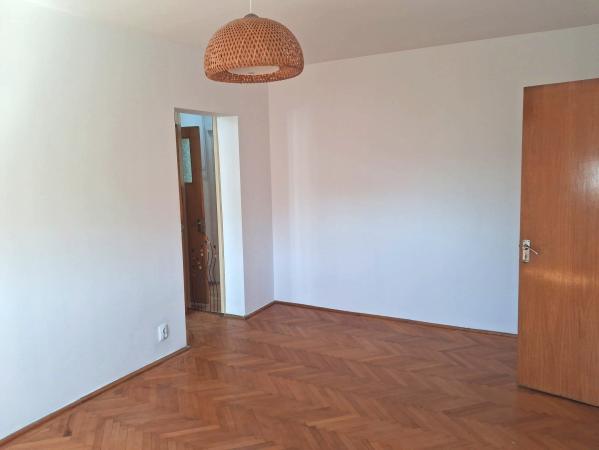 Apartament  2 Camere , chiar langa Parcul I O R