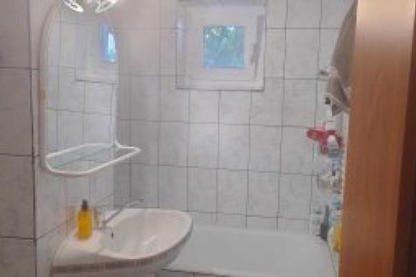 2 camere, etaj 3, centrala, aer conditionat, zona Lipovei