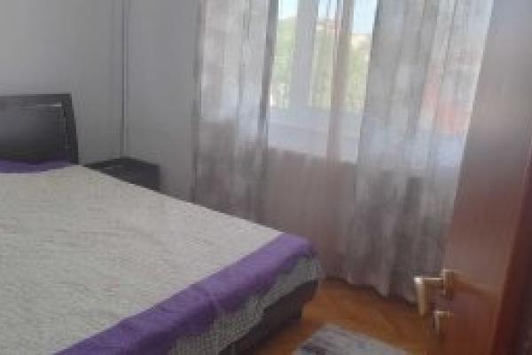 2 camere, etaj 3, centrala, aer conditionat, zona Lipovei