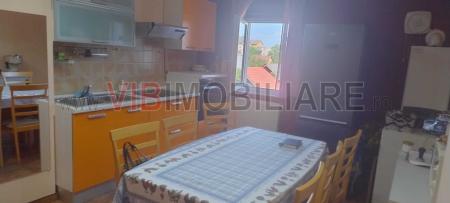 2 camere, etaj 3, centrala, aer conditionat, zona Lipovei