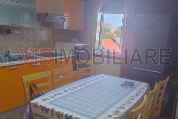 2 camere, etaj 3, centrala, aer conditionat, zona Lipovei