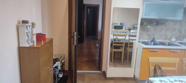2 camere, etaj 3, centrala, aer conditionat,  zona Lipovei