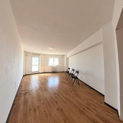 4 Camere - Nemobilat - Liceul Ion Barbu