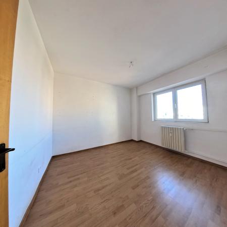 4 Camere - Nemobilat - Liceul Ion Barbu