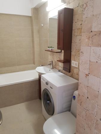 Inchiriere 3 camere la Piata Amzei