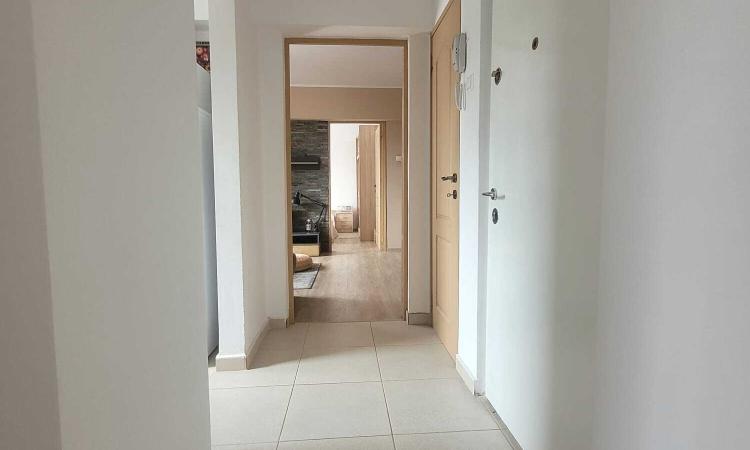 Inchiriere 3 camere la Piata Amzei