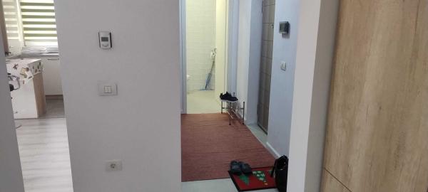 Vanzare 2 camere decomandate Aradului