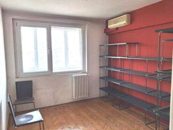 3 Camere  chiar langa metrou Iancului