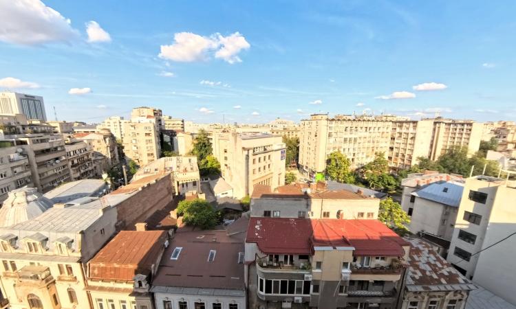 Comision 0 - 4 Camere - Piata Amzei - Bloc anvelopat 1980