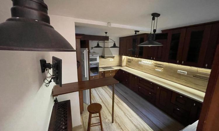 Vila de inchiriat Piata Dorobanti - mobilat si utilat modern -238 mp