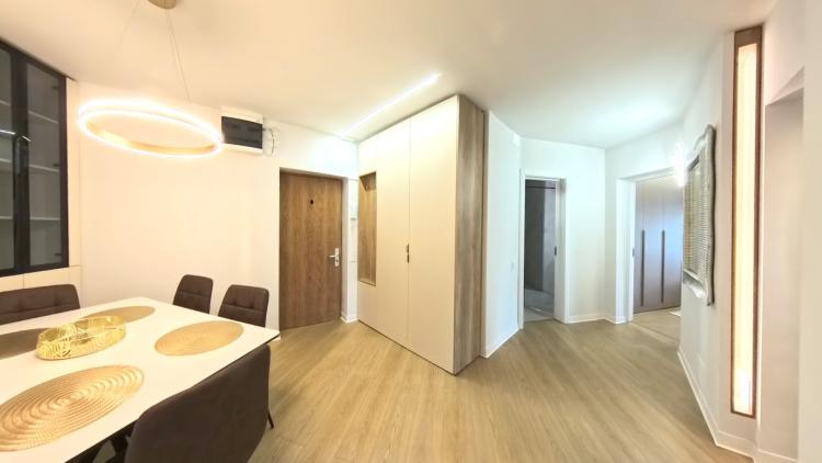 Apartament 3 camere -  Piata Alba Iulia/Decebal - Bucuresti