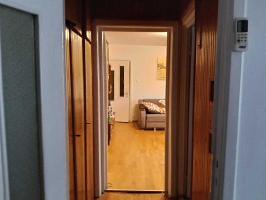 Bloc izolat, 54mp, la 3 minute de Shopping Mall