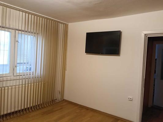 Bloc izolat, 54mp, la 3 minute de Shopping Mall