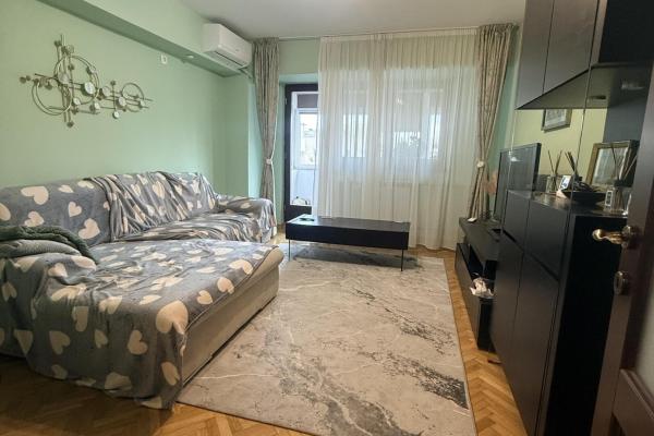 Apartament de vânzare 3 camere Sos. Nicolae Titulescu - Piața Victoriei - complet mobilat si utilat