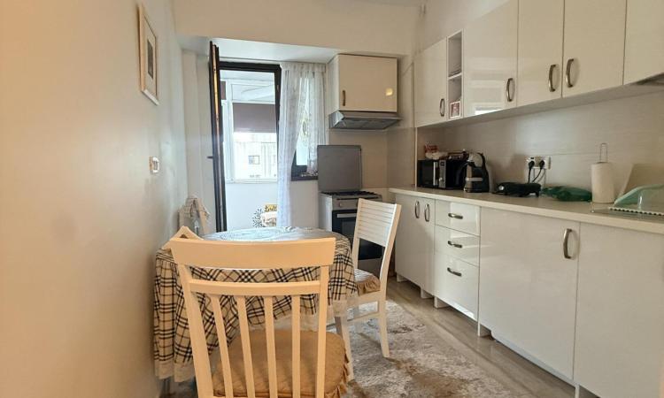 Apartament de vânzare 3 camere Sos. Nicolae Titulescu - Piața Victoriei - complet mobilat si utilat