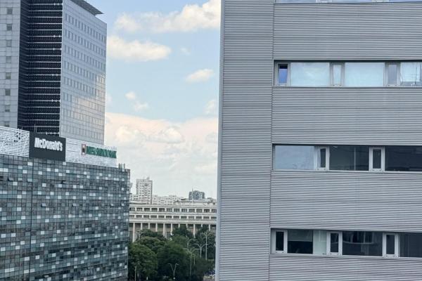 Apartament de vânzare 3 camere Sos. Nicolae Titulescu - Piața Victoriei - complet mobilat si utilat
