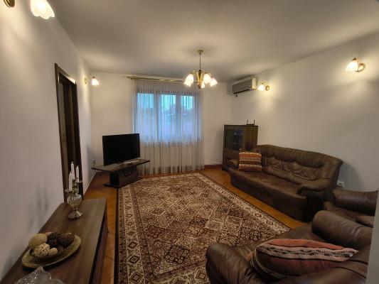 Închiriere apartament 3 camere, 80 mp - mobilat și utilat - Piața Dorobanți