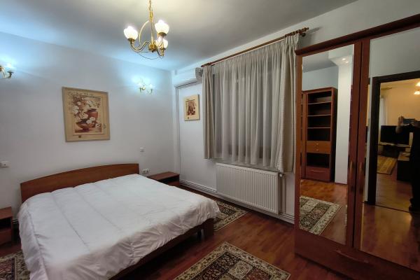 Închiriere apartament 3 camere, 80 mp - mobilat și utilat - Piața Dorobanți