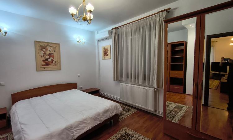 Închiriere apartament 3 camere, 80 mp - mobilat și utilat - Piața Dorobanți