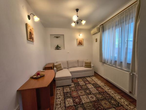 Închiriere apartament 3 camere, 80 mp - mobilat și utilat - Piața Dorobanți