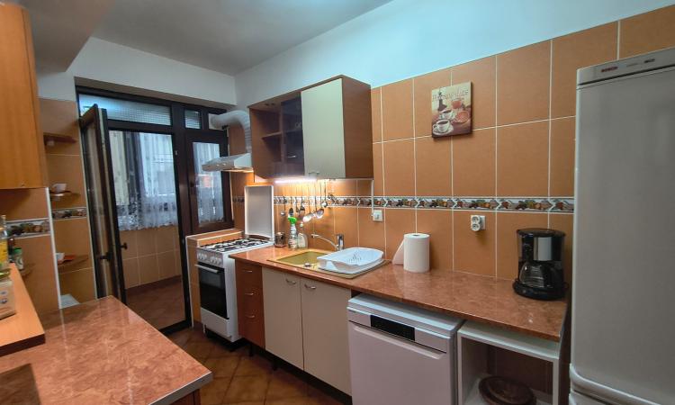 Închiriere apartament 3 camere, 80 mp - mobilat și utilat - Piața Dorobanți