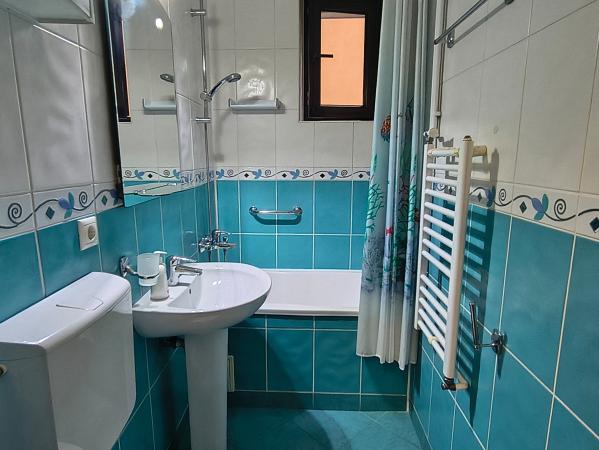 Închiriere apartament 3 camere, 80 mp - mobilat și utilat - Piața Dorobanți
