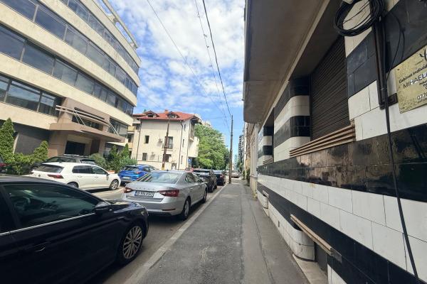 Apartament de vânzare 3 camere Dr. Iacob Felix - Piața Victoriei
