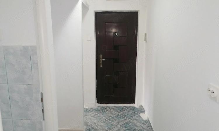 2 camere, semidecomandat, zona Centrala