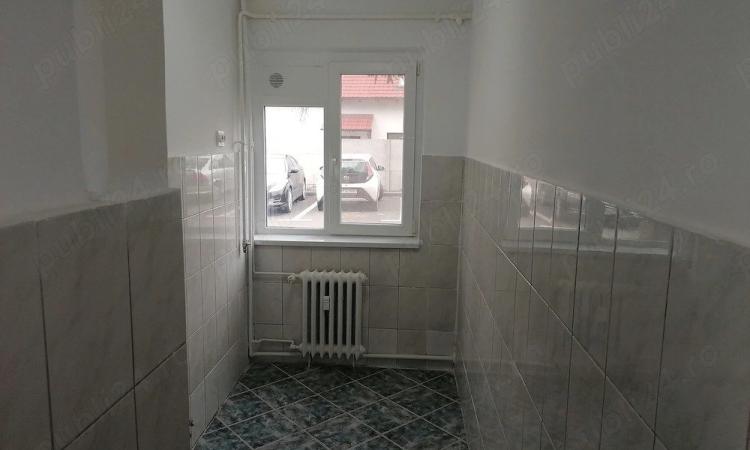 2 camere, semidecomandat, zona Centrala