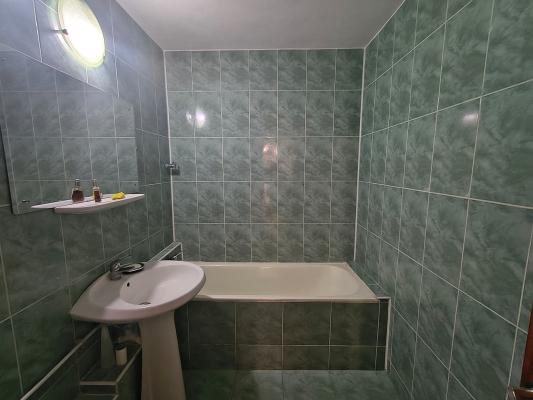 Apartament de vânzare - 2 camere, 60 mp - în apropiere de Kaufland Barbu Văcărescu
