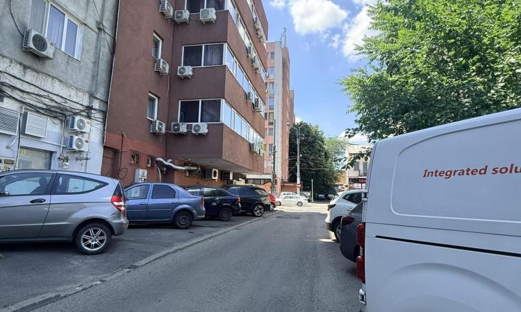 Garsoniera de vânzare Sos Ștefan cel Mare - 2 minute statie metrou Obor