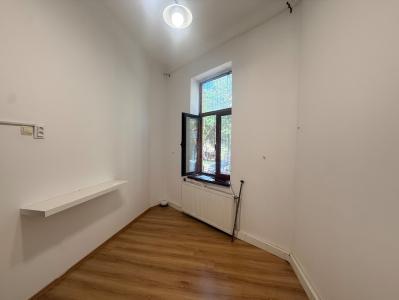 3 camere închiriere Dacia intersecție cu Moșilor