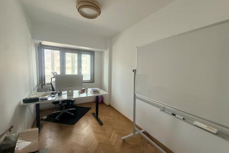 Apartament de vânzare 3 camere Titulescu - Piața Victoriei complet mobilat si utilat