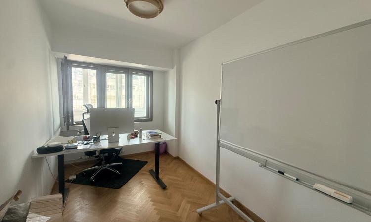 Apartament de vânzare 3 camere Titulescu - Piața Victoriei complet mobilat si utilat