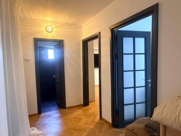 Apartament de vânzare 3 camere Titulescu - Piața Victoriei complet mobilat si utilat