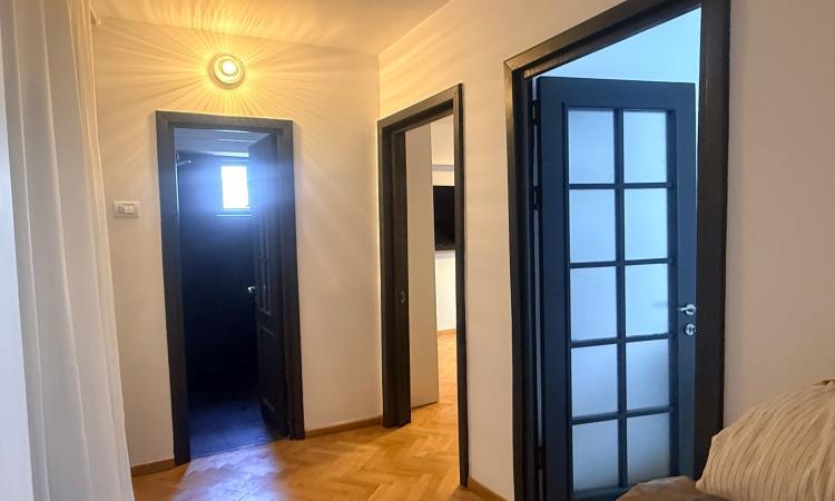Apartament de vânzare 3 camere Titulescu - Piața Victoriei complet mobilat si utilat