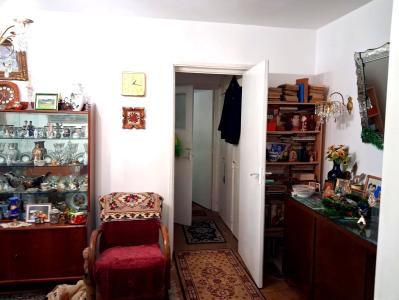 2 Camere la 5 minute de metrou Bucur Obor !