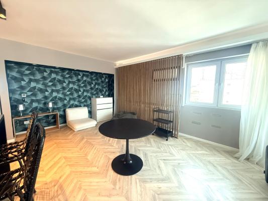 Apartament 3 camere de închiriat pe Calea Dorobanți
