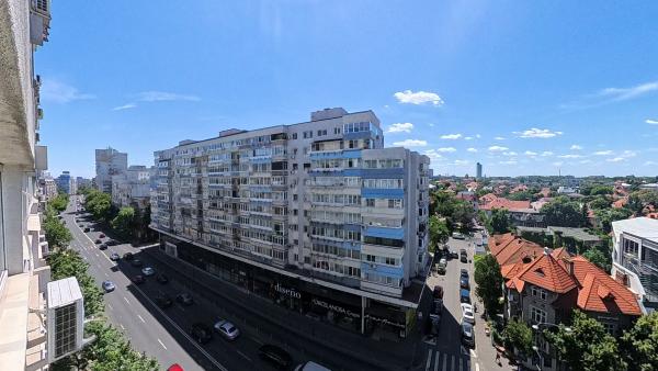 Apartament 3 camere de închiriat pe Calea Dorobanți
