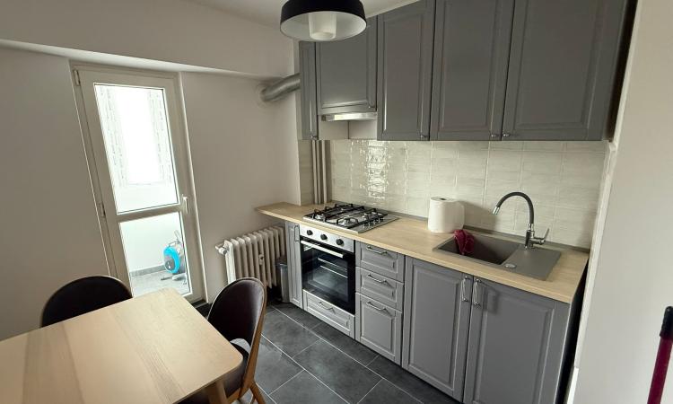 Garsoniera Complet Renovata - Stefan Cel Mare- 2' Metrou