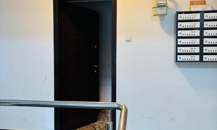 Curte proprie de 28 mp! Apartament mobilat, gata de mutare, aproape de metrou