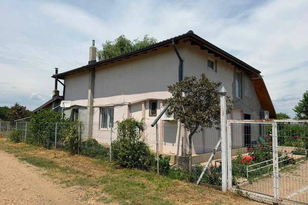 Fermă de vânzare | 3 ha | Între București și Constanța | Exploatație agricolă și zootehnică