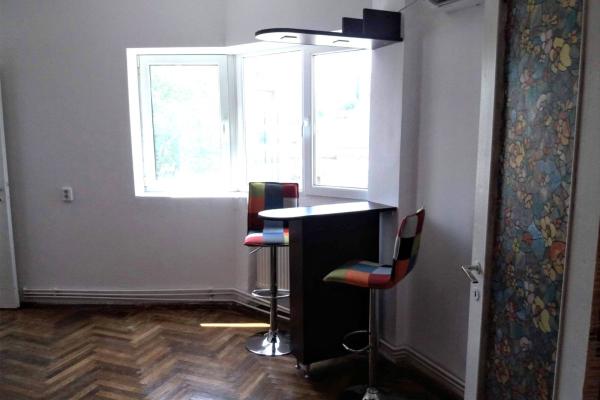 3 camere Dacia - Mosilor